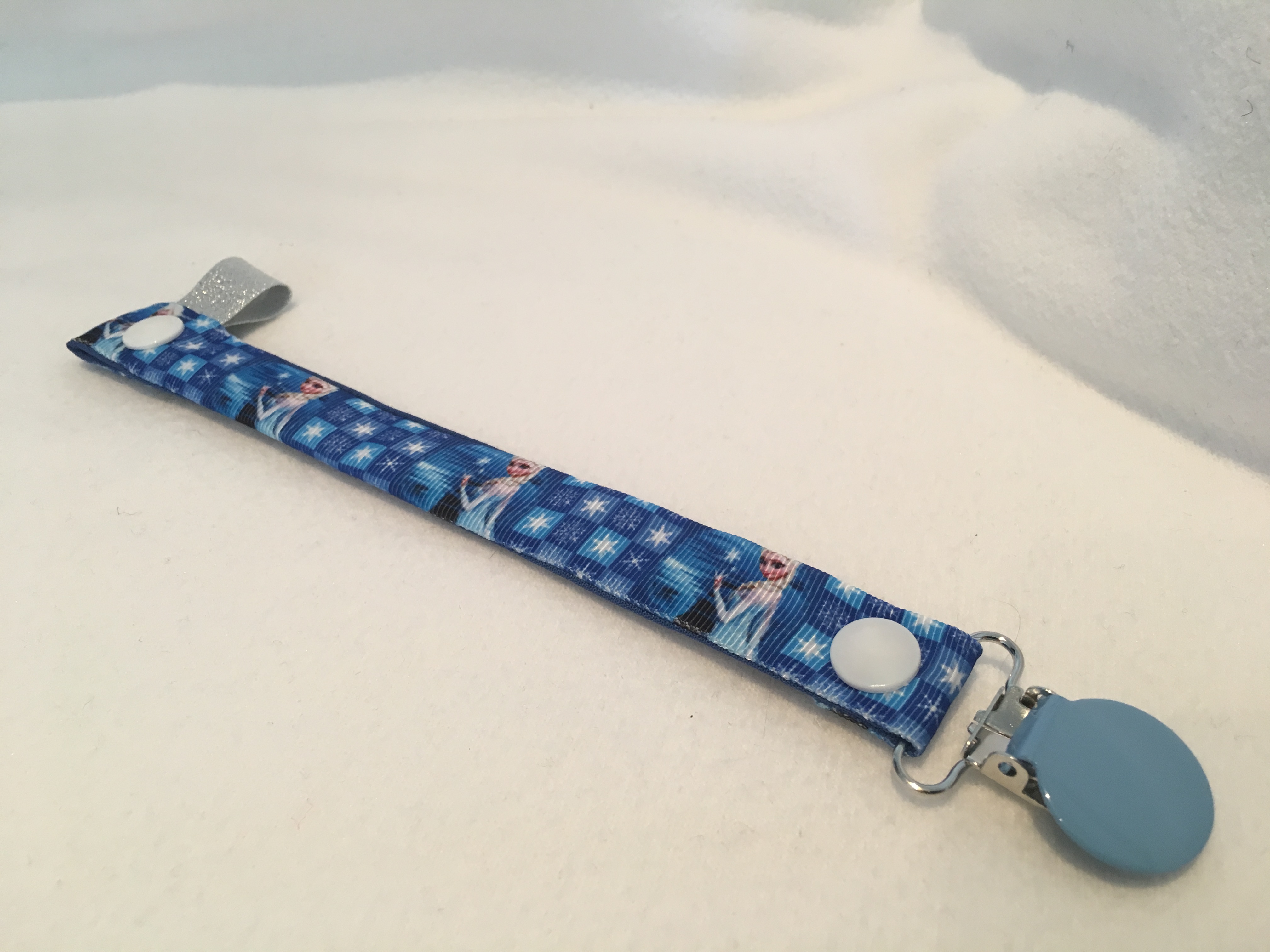 Attache tétine reine des neiges accessoiresbebe par creabb