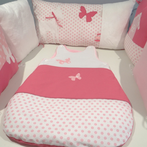 Ensemble de literie de lit de bébé papillon, literie de lit de bébé fille,  couverture personnalisée de bébé fille papillon, literie de lit de bébé  rose dorée de pépinière papillon 
