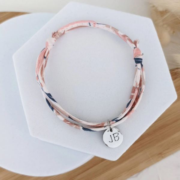 Bracelet personnalisé en coton liberty avec médailles gravées en argent -  bracelet prénom, cadeau naissance, maman, fête des mères, marraine :  bracelet par bliche