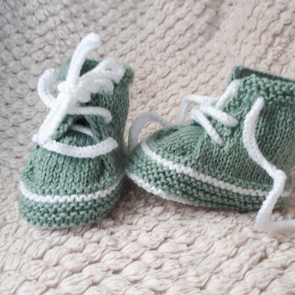 Chaussons baskets à lacets en laine bébé 0-3 mois - couleur vert