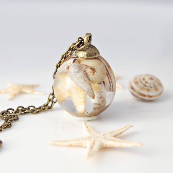 Shell Necklace Resin Necklace Sea Shell Jewelry Seaside Christmas Gift For Her Nautical Jewelry Globe Necklace Starfish Pendant Ocean Par Starjasmine33