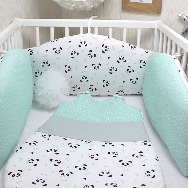 Tour de lit bébé en 60cm large, 3 panneaux réversibles de 60cm de large,  couleur vert d'eau, blanc et noir, thème panda : accessoires-bebe par  petitlion