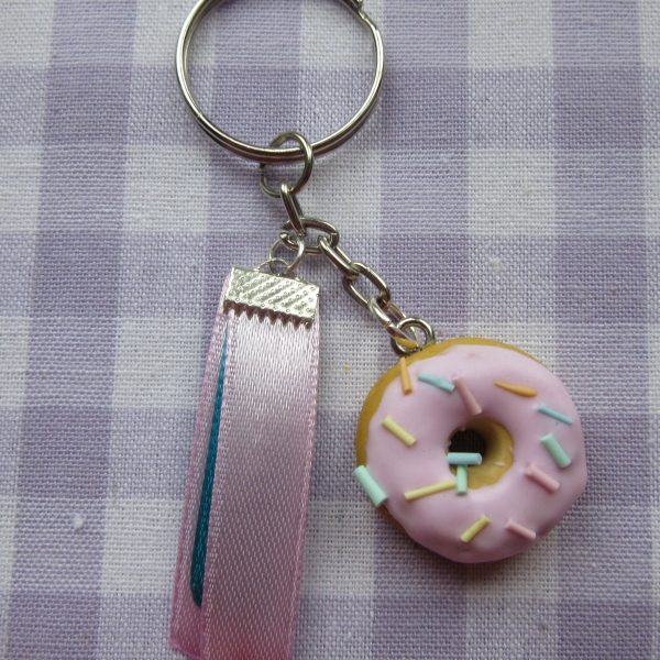 Porte clés donut rose vermicelles