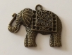 Grand pendentif éléphant (bronze) 41x50 mm