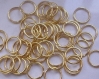 100 anneaux 4x0.7 mm dorée