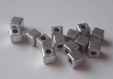 10 perles intercalaires en métal - 4 mm - tibetan style spacer beads