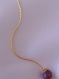 Collier tour de cou en perles authentiques rubis sur chaine serpentine plaquée or,5 perles rubis de 10, 8 et 6 mm de diamètre,