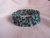 Bracelet manchette multirangs rocaille bleu dur, vert vif, vert céladon, et bleu glacier, perles de verre et métal bronze
