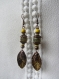 Boucles feuilles d'automne jaunes en cuivre émaillé, perles de verre mouchetées, sequins paillettes, rondelles cuivrées, jaune et marron