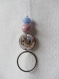 Collier sautoir pendentif créations artisanales en verre, disque de cuivre émaillé et perles de céramique, rose, bleu et blanc