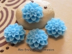 4 cabochons résine fleurs "dalhia" 15mm couleur bleu 
