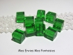 10 perles en verre carré 8mm couleur vert 