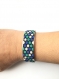Très joli bracelet noir blanc, bleu et vert tissé en perles miyuki monté sur bracelet rigide 