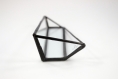 Distributeur de cartes de visite (verre transparent, soudure noire). design minimaliste pour déco d'intérieur graphique, industrielle...