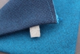 Pochette bicolore bleue