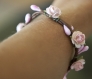 Bracelets aux petites fleurs roses shabby chic