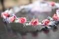 Couronne de fleurs cheveux rose perlée