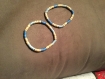Lot 2 bracelets assortis en perles de bois naturelles et bleues