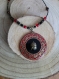 Collier bouddha, gros pendentif, bronze poli sur bois resiné, rouge et noir, créations bijoux uniques fait main