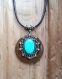 Collier ras du cou avec cabochons turquoise et strass sur bois résiné marron nacré, bijoux fait main