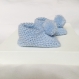 Chausson bébé 0-8 mois en laine bleu pâle / pompon uni