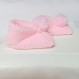Chausson bébé 0-8 mois en laine rose pâle / pompon uni