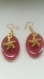 Boucles d'oreilles résine rouge paillettes et pendentif doré étoile de mer