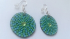 Boucles d'oreilles pointillisme vert bleu originales rondes abstrait strass posca