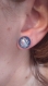 Boucles d'oreilles clous puces d'oreilles, résine bleu et paillettes