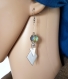 Boucle d'oreille dormeuse émail carrée blanc, perles en verre à facette et fleur, triangle, crochet en métal acier inoxydable argenté