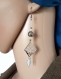 Boucle d'oreille émail losange blanc, perles en verre et métal ajouré, crochet en métal acier inoxydable argenté