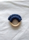 Anneau de dentition bleu en bois non traité et coton - idéal pour les gencives de bébé - fait main au crochet