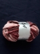 1 pelote de laine chenille a volant marron  rose pour une echarpe