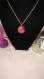 Collier chaîne en or 40 cm, pendentif plaqué or et ses fleurs rouge de murano fusionnées, taille du murano 22x24 mm 