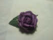 Fleur violette à cheveux sur pince