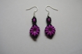 Boucles d'oreilles en perles violet fluo et noir mat