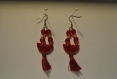 Boucles d'oreilles pendantes, pompons,rouges