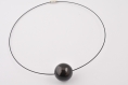 Collier câble noir et perle magique ronde noire