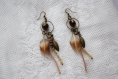Boucles d'oreilles bronze - plume naturelle, plume bronze, perle noir et bronze, cuir beige