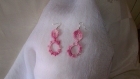 Boucles d'oreilles réalisées au crochet de couleur rose 