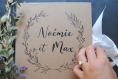 Livre d’or mariage calligraphie / guest book wedding, personnalisé noms mariés, encre noire, date mariage, couronne, fleurs