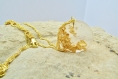 Collier naturel en or et résine éclats de feuilles d'or