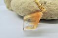 Collier naturel en or et résine aux pigments naturels et swarovski