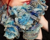 Echarpe femme en laine acrylique / bleu ciel / bleu marine / bordure dorée avec paillettes 