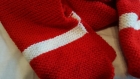 Ensemble bonnet et écharpe pour enfants t2/3 ans, laine acrylique rouge et blanche