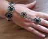 6 - bracelet bague arménienne avec l’onyx noir, chaîne à la main bracelet, harnais à la main, bracelet esclave