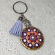 Porte clé rond 4cm + attache, décor mandala violet et breloque fillette