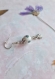 Boucles d'oreilles pendantes feuilles d'érable en perles blanches et charms