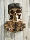 Porte casque en hommage à  harley  support casque tête de mort avec casque  type aviateur