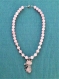Collier 46 cm perles et chat en quartz rose naturel pendentif 5 cm